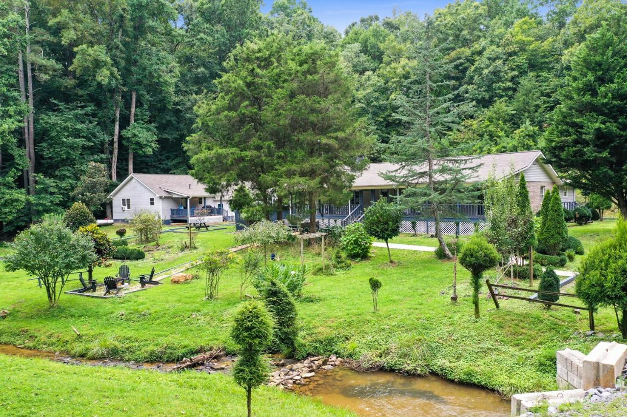 2 Separate Cabins Along A Peaceful Creek With Resort Amenities エリジェイ エクステリア 写真