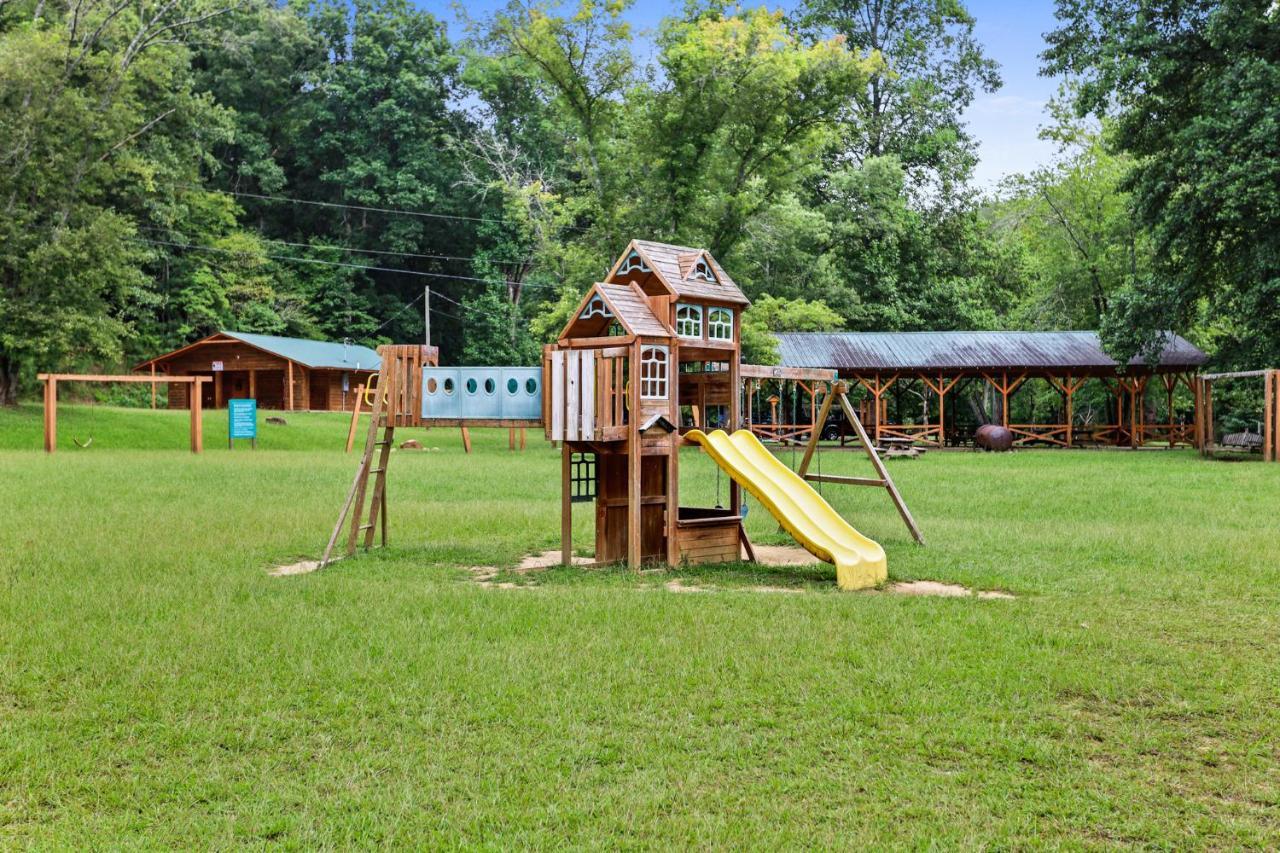 2 Separate Cabins Along A Peaceful Creek With Resort Amenities エリジェイ エクステリア 写真