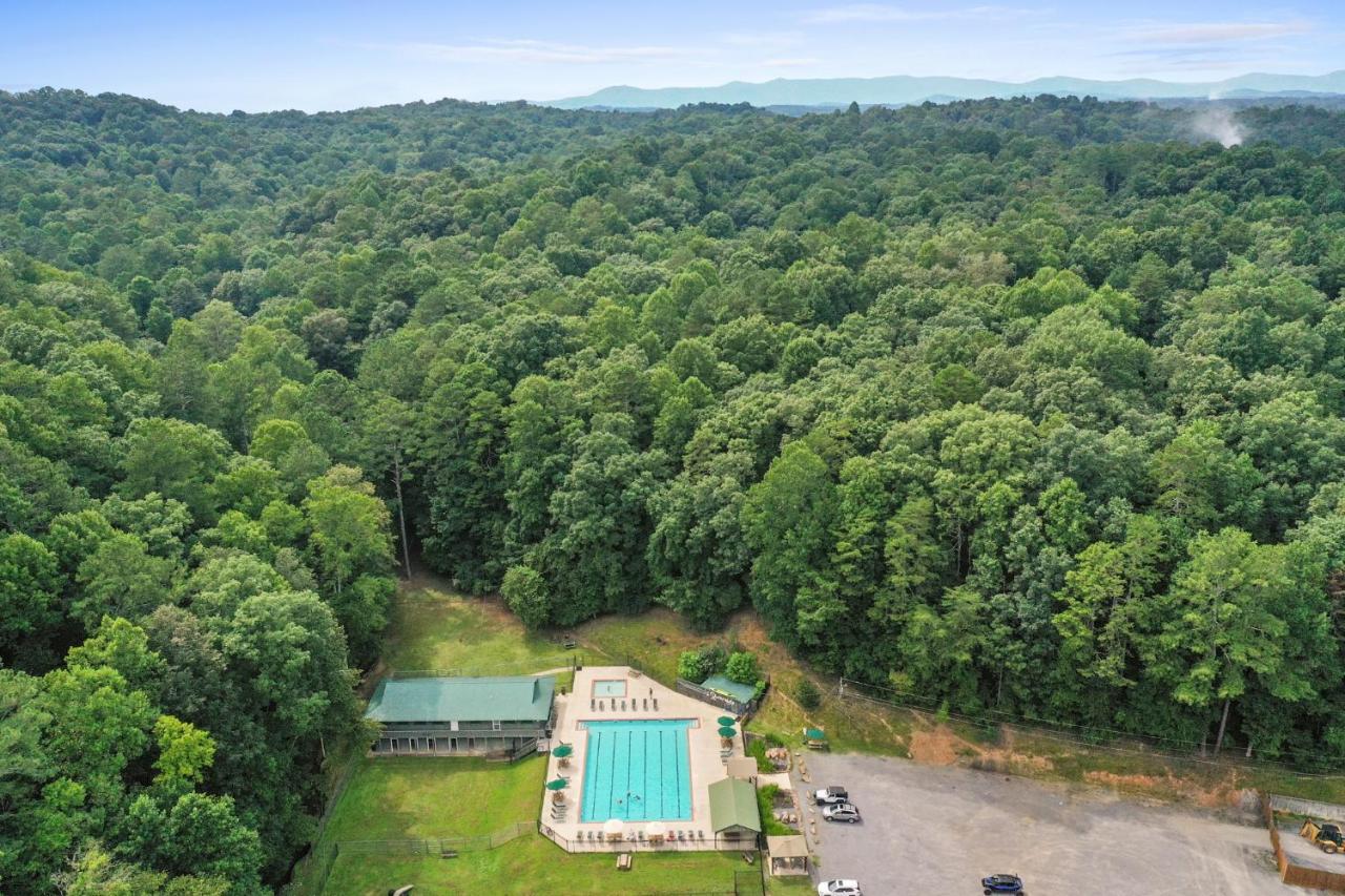 2 Separate Cabins Along A Peaceful Creek With Resort Amenities エリジェイ エクステリア 写真