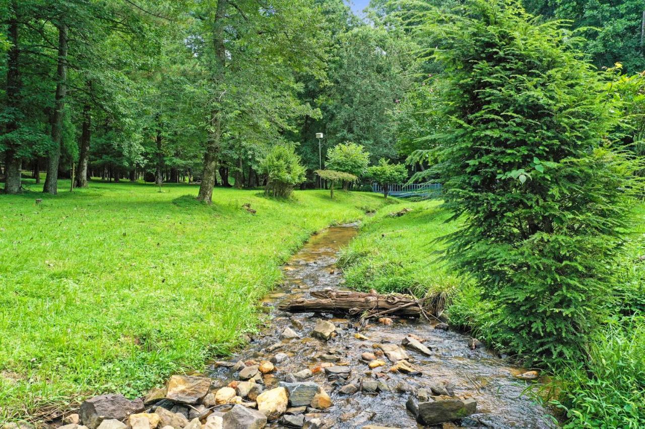 2 Separate Cabins Along A Peaceful Creek With Resort Amenities エリジェイ エクステリア 写真