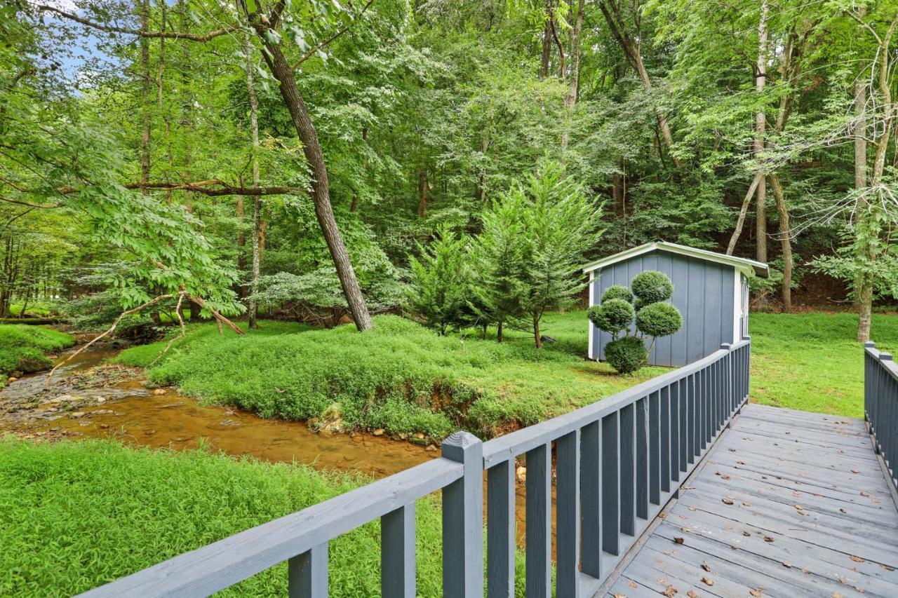 2 Separate Cabins Along A Peaceful Creek With Resort Amenities エリジェイ エクステリア 写真