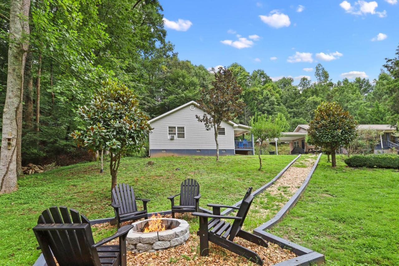 2 Separate Cabins Along A Peaceful Creek With Resort Amenities エリジェイ エクステリア 写真