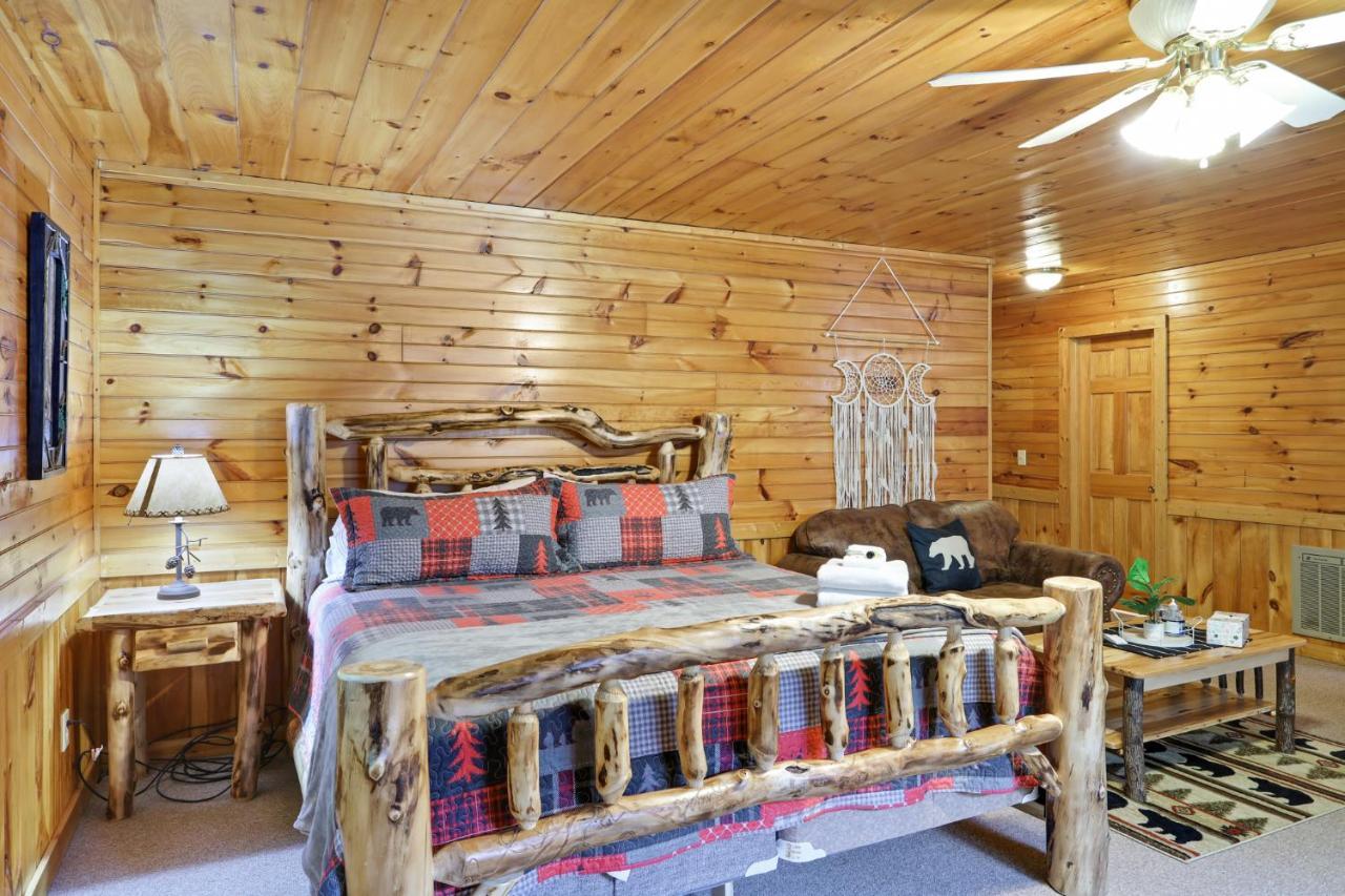 2 Separate Cabins Along A Peaceful Creek With Resort Amenities エリジェイ エクステリア 写真