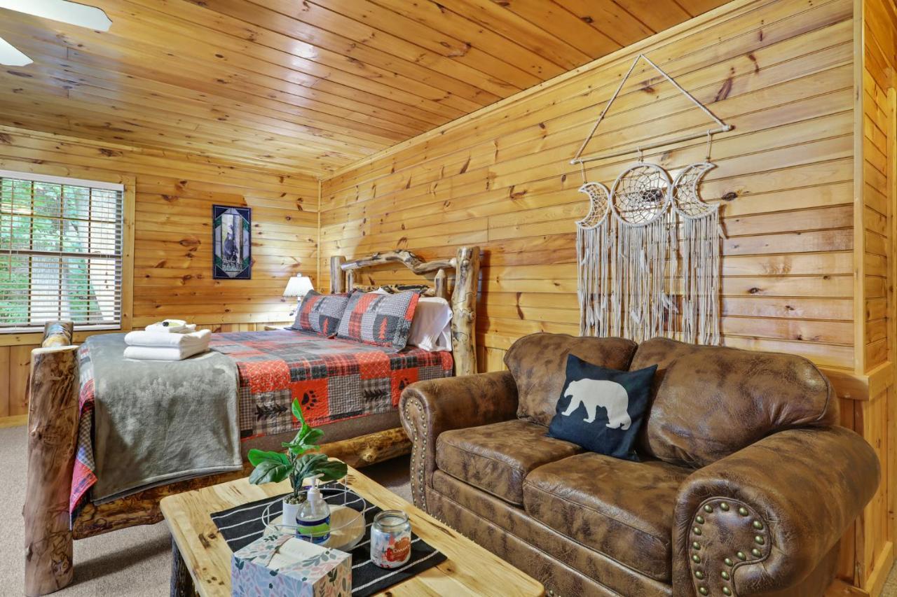 2 Separate Cabins Along A Peaceful Creek With Resort Amenities エリジェイ エクステリア 写真